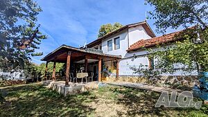 Двуетажна обзаведена къща с панорама и голям двор в с. Керека 2 - storey 146 sq. m. built-up area 2421 sq. m. courtyard | Houses / Villas | Kereka