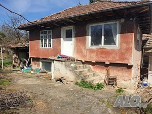 Къща с двор в с. Дъскот 2 - storey 76 sq. m. built-up area 3130 sq. m. courtyard | Houses / Villas | Daskot
