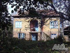 Къща с голям двор с. Дъскот 2 - storey 100 sq. m. built-up area 3800 sq. m. courtyard | Houses / Villas | Daskot