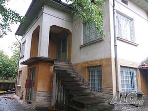 Къща с голям двор в с. Дъскот 2 - storey 150 sq. m. built-up area 3450 sq. m. courtyard | Houses / Villas | Daskot