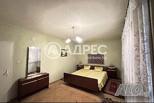 Многостаен апартамент, обзаведен, гр. Попово Large 113 sq. m. Brick 1976 y. 5 floor Last floor | Apartments | Popovo