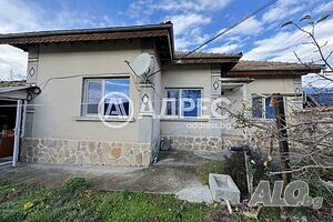 Еднофамилна къща, с. Дриново 1 - storey 120 sq. m. built-up area 1260 sq. m. courtyard | Houses / Villas | Drinovo