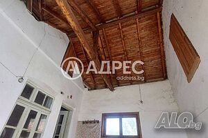 Едноетажна тухлена къща в кв. Сеячи, гр. Попово 1 - storey 100 sq. m. built-up area 3000 sq. m. courtyard | Houses / Villas | кв.Сеячи Popovo