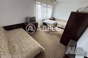 Продава двуетажна КЪЩА, гр. Попово 2 - storey 206 sq. m. built-up area 302 sq. m. courtyard | Houses / Villas | . Popovo