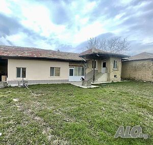 Едноетажна къща, с. Драгоево 1 - storey 91 sq. m. built-up area 597 sq. m. courtyard | Houses / Villas | Dragoevo