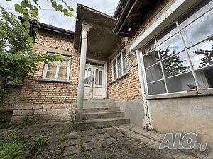 Къща в село Мараш 1 - storey 99 sq. m. built-up area 605 sq. m. courtyard | Houses / Villas | Marash