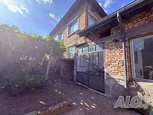 Етаж от къща гр. Велики Преслав House Floor 141 sq. m. built-up area 541 sq. m. courtyard | Houses / Villas | Veliki Preslav