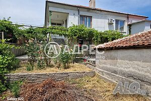 Къща в Шивачево, ключ за огледи 2 - storey 130 sq. m. built-up area 440 sq. m. courtyard | Houses / Villas | Shivachevo