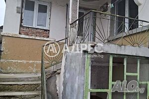 Къща с дворно място в с. Тенево 1 - storey 120 sq. m. built-up area 1000 sq. m. courtyard | Houses / Villas | Tenevo