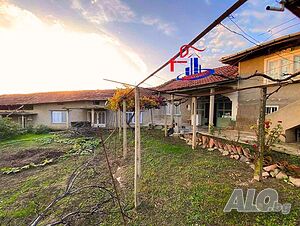 Тухлена къща в с. Янково 2 - storey 209 sq. m. built-up area 1550 sq. m. courtyard | Houses / Villas | Yankovo