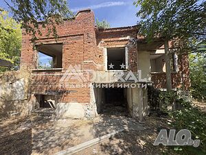 Възможност за инвестиция и нов дом сред природа и спокойствие 1 - storey 136 sq. m. built-up area 2555 sq. m. courtyard | Houses / Villas | Sabrano