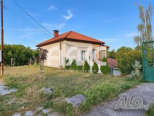 Продаваме двуетажна къща в с. Яна на 15 мин от София 155 sq. m. built-up area 1091 sq. m. courtyard | Houses / Villas | Yana
