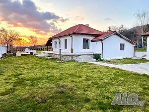 Реновирана селска къща с панорамна гледка към планината в Горицa, България 1 - storey 123 sq. m. built-up area 1000 sq. m. courtyard | Houses / Villas | Goritsa