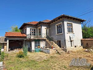 Къща с двор в село Блатница 2 - storey 156 sq. m. built-up area 924 sq. m. courtyard | Houses / Villas | Blatnitsa