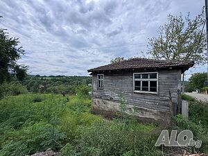 Стара къща с 1 декар двор от собственик 2 - storey 100 sq. m. built-up area 970 sq. m. courtyard | Houses / Villas | Novo Panicharevo