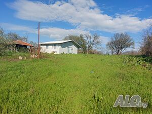 Продавам къща в с. Ливада 1 - storey 70 sq. m. built-up area 2500 sq. m. courtyard | Houses / Villas | Livada