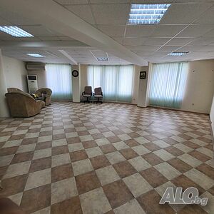 Отдава под наем офис в топ центъра на град Пещера Office Medical office Beauty salon Beauty salon (work place) 78 sq. m. First floor | Shops, Offices | Топ център Peshtera