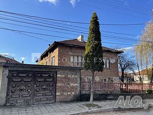 Къща на калкан в гр. Ракитово 2 - storey 130 sq. m. built-up area 280 sq. m. courtyard | Houses / Villas | Rakitovo