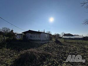 две къщи двор гараж кладенец овошки 1 - storey 129 sq. m. built-up area 1000 sq. m. courtyard | Houses / Villas | Roza