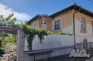 Голям Чардак- двуетажна къща с 2400кв. двор 2 - storey 150 sq. m. built-up area 2400 sq. m. courtyard | Houses / Villas | Golyam chardak
