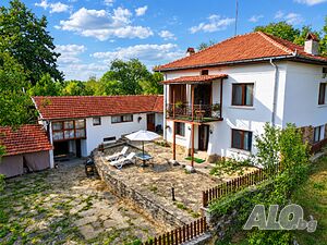 Двуетажна къща за продажба в село Денчевци, община Дряново. 2 - storey 261 sq. m. built-up area 884 sq. m. courtyard | Houses / Villas | Denchevtsi