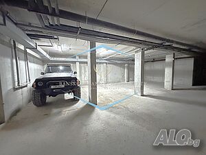 Наем: Гаражи на Изгодни Цени в Банско Garage (private) | Garages, Parking places, Parking spots | Bansko