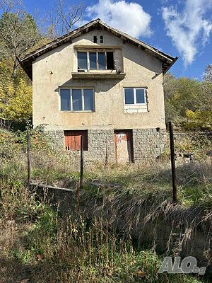 къща село Кладница 2 - storey 98 sq. m. built-up area 654 sq. m. courtyard | Houses / Villas | Kladnitsa