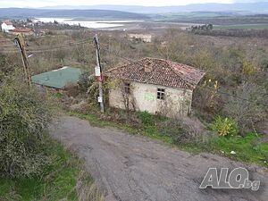 Продавам къща в с. Ловец 1 - storey 70 sq. m. built-up area 2070 sq. m. courtyard | Houses / Villas | Lovets