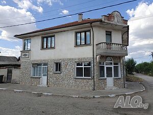 Масивна двуетажна къща в с. Дълбок извор, област Пловдив 2 - storey 280 sq. m. built-up area 1200 sq. m. courtyard | Houses / Villas | Dalbok izvor