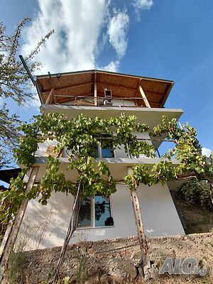 Агенция Адрес предлага самостоятелна къща с двор 3 - storey 90 sq. m. built-up area 486 sq. m. courtyard | Houses / Villas | м. Брезовска Dabrava