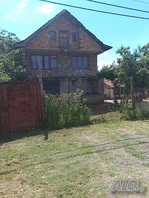 Продава къща в с. Стрелец 2 - storey 90 sq. m. built-up area 1610 sq. m. courtyard | Houses / Villas | Център Strelets