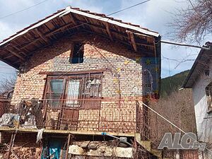 2 къщи с двор 457 м2 в с. Лопян 2 - storey 150 sq. m. built-up area 457 sq. m. courtyard | Houses / Villas | Lopyan