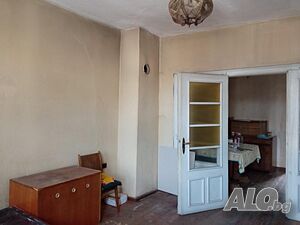 Етаж от къща в гр. Етрополе 2 - storey 89 sq. m. built-up area 313 sq. m. courtyard | Houses / Villas | Etropole