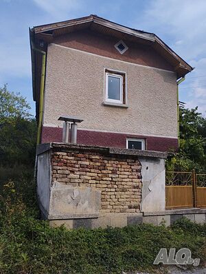 Къща в с. Банище 2 - storey 80 sq. m. built-up area 100 sq. m. courtyard | Houses / Villas | Banishte