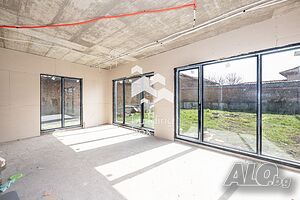 Еднофамилна къща в с. Старосел 147 sq. m. built-up area 160 sq. m. courtyard | Houses / Villas | Starosel