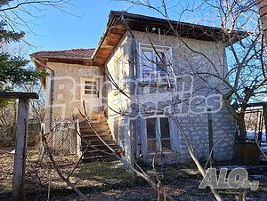 Къща с плевня и ограден двор на 15 минути от Севлиево 2 - storey 176 sq. m. built-up area | Houses / Villas | Malki Varshets