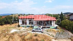 Изцяло южна едноетажна къща с двор близо до ски курорт Боровец 1 - storey 177 sq. m. built-up area | Houses / Villas | Gutsal