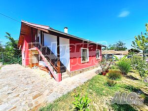 Къща с двор близо до гр. Павликени 2 - storey 140 sq. m. built-up area | Houses / Villas | Karaisen