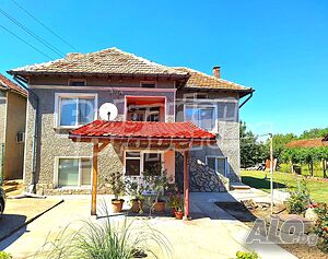 Поддържан селски имот в Дунавската равнина близо до гр. Павликени 2 - storey 124 sq. m. built-up area | Houses / Villas | Karaisen