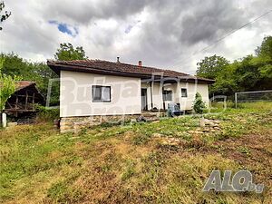 Едноетажна къща с двор на 25 км от Враца 2 - storey 76 sq. m. built-up area | Houses / Villas | Tsarevets