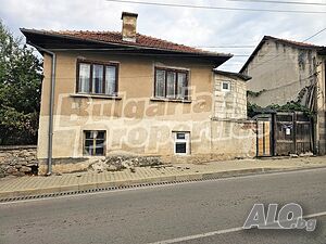 Двуетажна къща с лятна кухня и двор в село Костенец 2 - storey 118 sq. m. built-up area | Houses / Villas | Kostenets