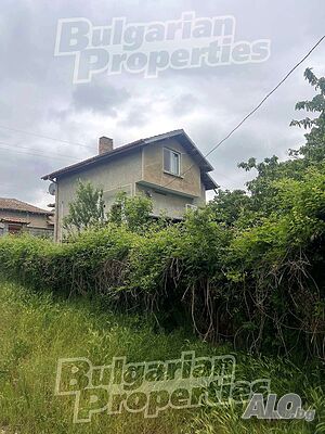 Двуетажна къща с голям озеленен двор и невероятна гледка в село Могила 2 - storey 80 sq. m. built-up area | Houses / Villas | Mogila