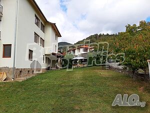 Триетажна къща за гости на 8 км от гр. Априлци 468 sq. m. Ready (finished) Brick | Hotels, Motels | Kravenik