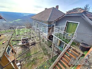 Имот в уредено село близо до река Дунав 1 - storey 120 sq. m. built-up area | Houses / Villas | Oresh