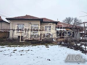 Селска къща с просторен двор, кладенец и постройки на 10 минути от града 2 - storey 80 sq. m. built-up area | Houses / Villas | Odarne