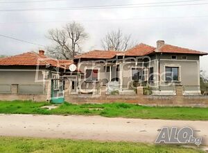 Едноетажна къща с голям двор в с. Секулово 1 - storey 123 sq. m. built-up area | Houses / Villas | Sekulovo