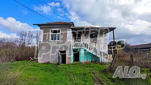 Къща с голям двор и разрешение за изграждане на ФЕЦ 2 - storey 108 sq. m. built-up area | Houses / Villas | Zagortsi