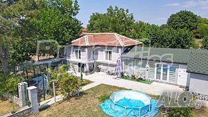 Реновирана и обзаведена къща в село на 40 километра от град Пловдив 1 - storey 100 sq. m. built-up area | Houses / Villas | Opalchenets
