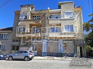 Етаж от къща с просторен балкон в близост до центъра на Елхово 3 - storey 125 sq. m. built-up area | Houses / Villas | Elhovo