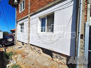 Етаж от къща с двор и планинска гледка в с. Бистрица до Дупница House Floor 80 sq. m. built-up area | Houses / Villas | Bistritsa